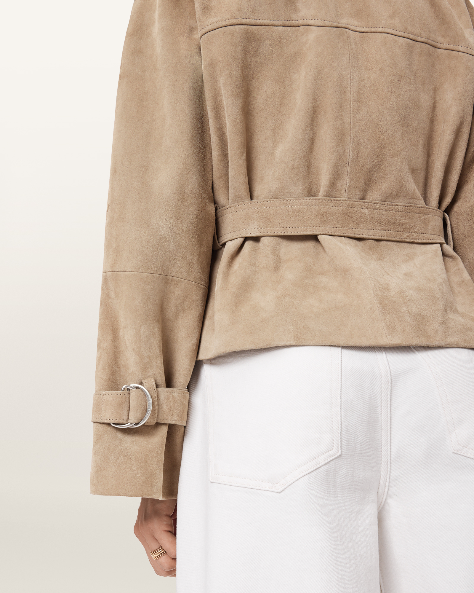 RAGLAN SLEEVES