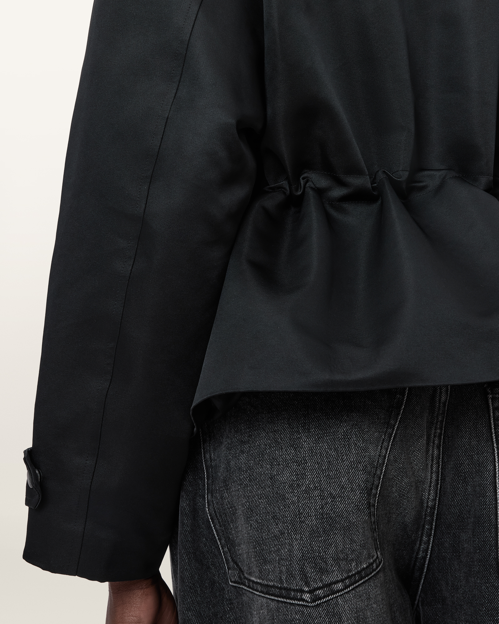 RAGLAN SLEEVES