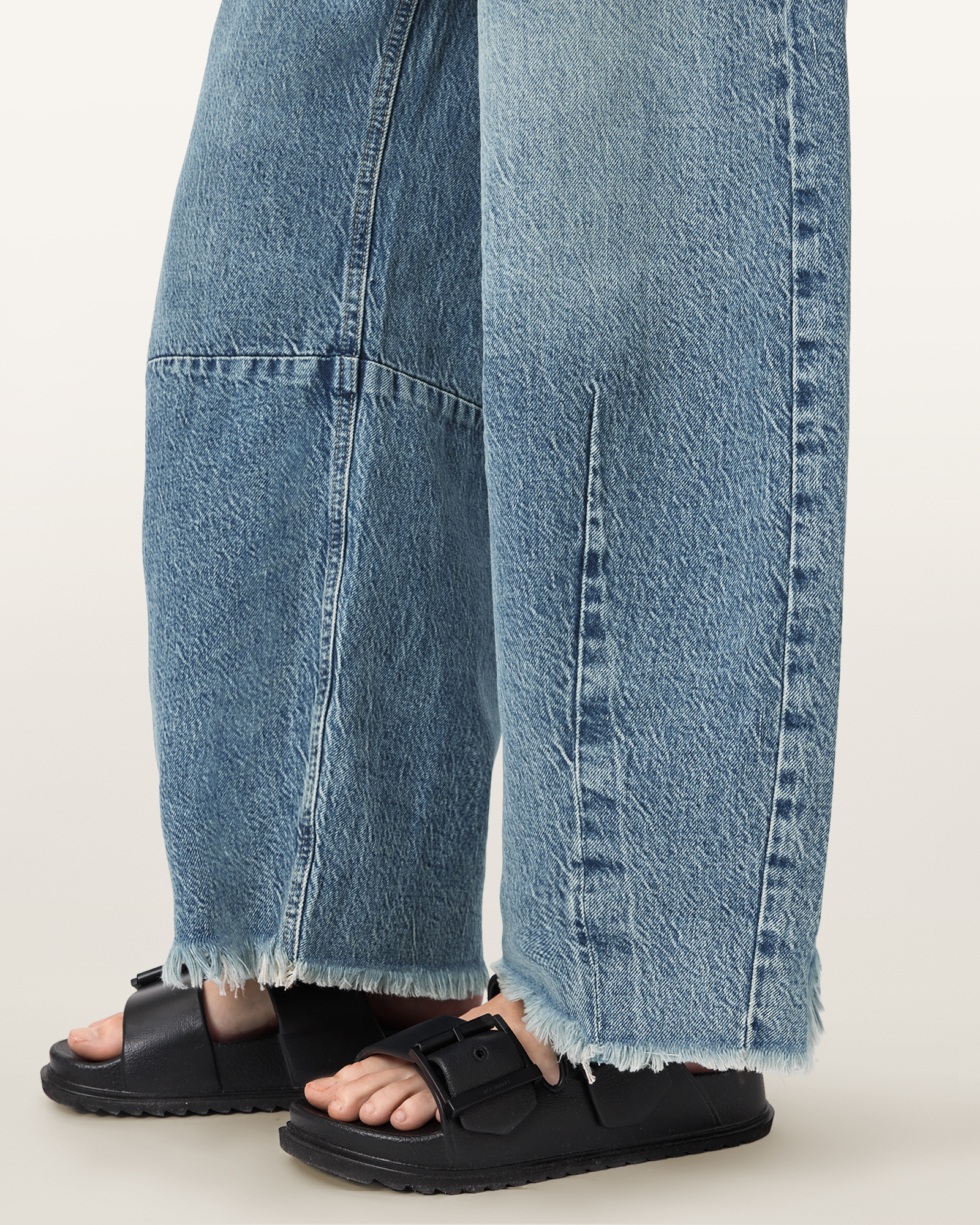 FRAYED HEM