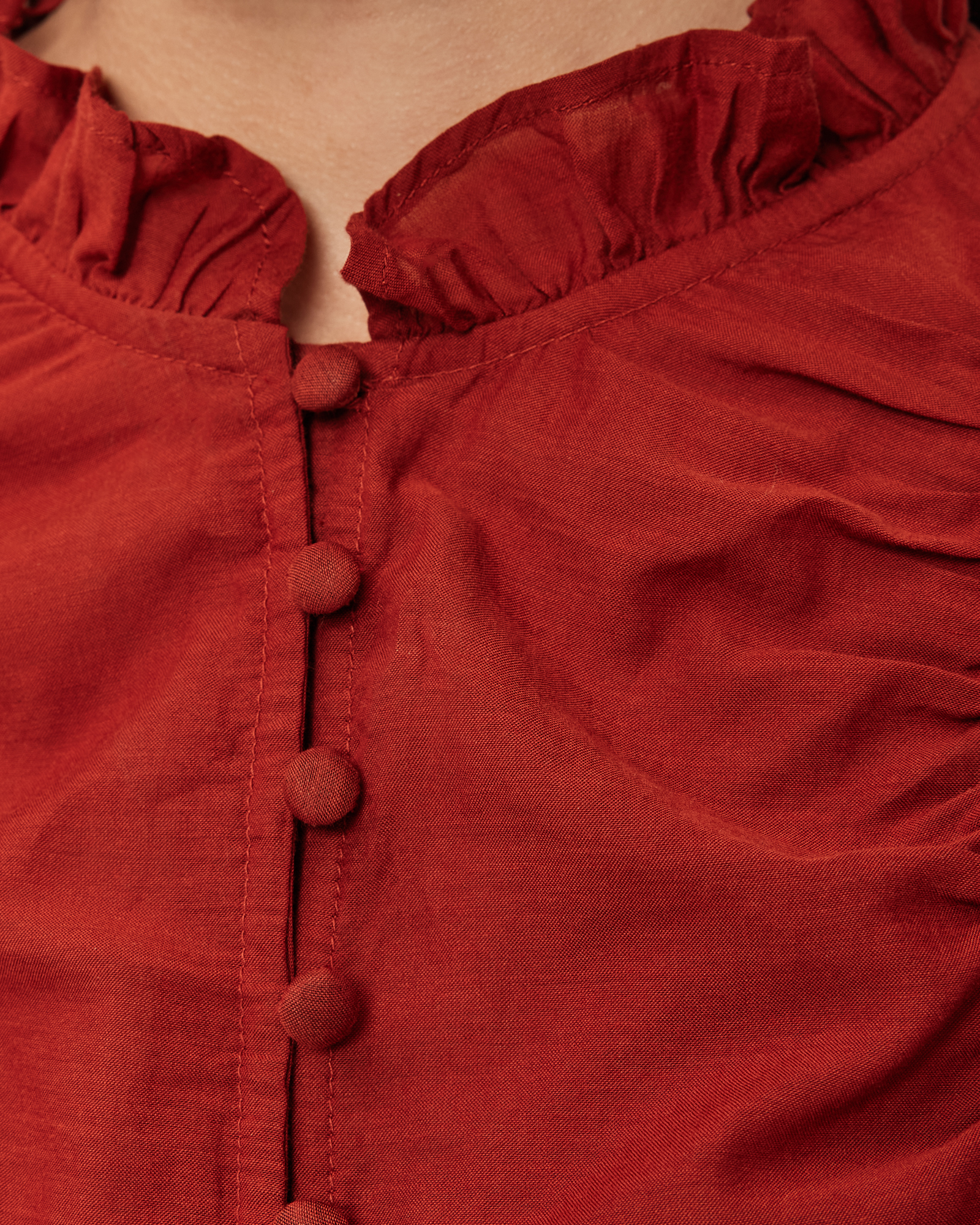 BUTTON CLOSURE
