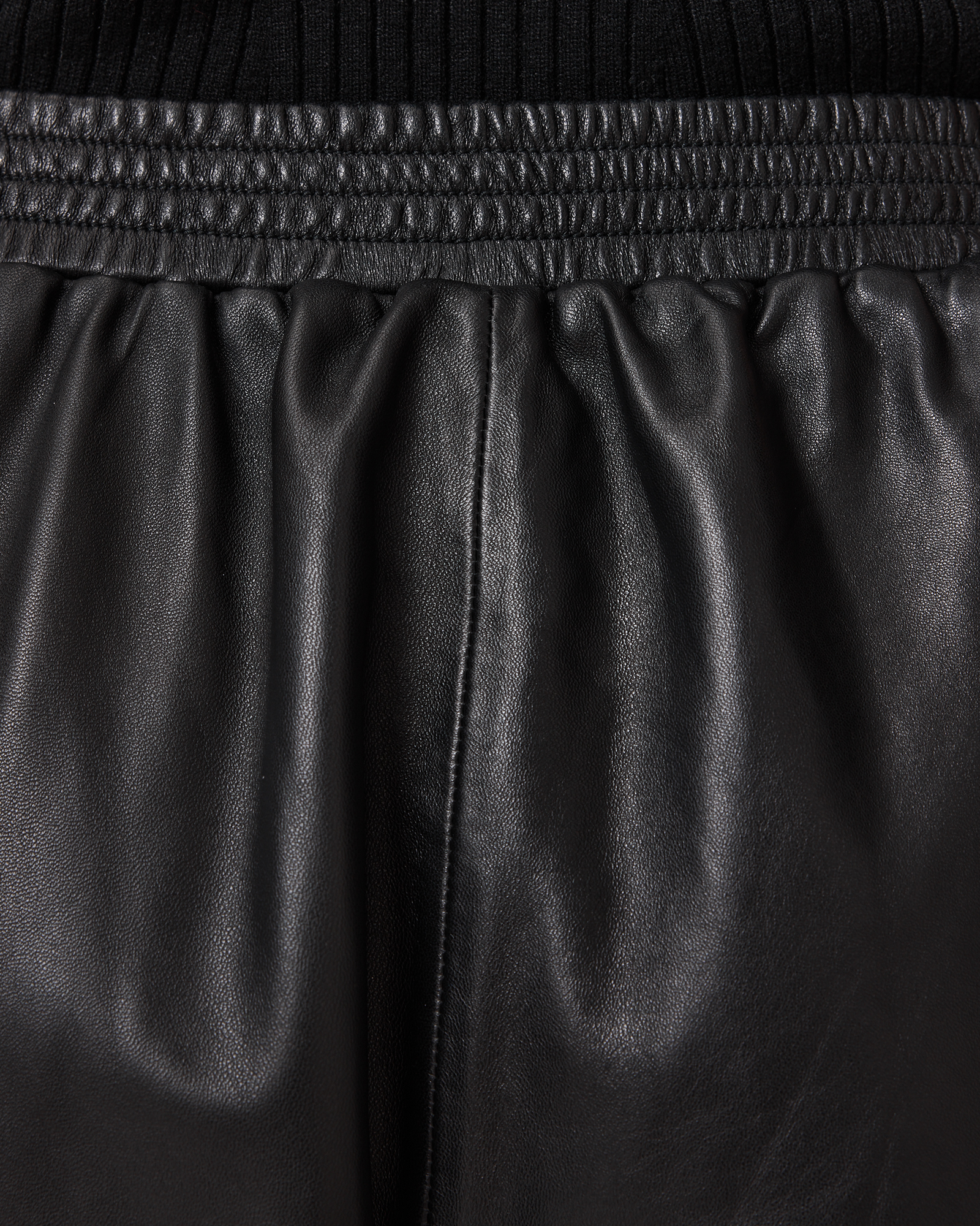 ELASTICATED WAIST