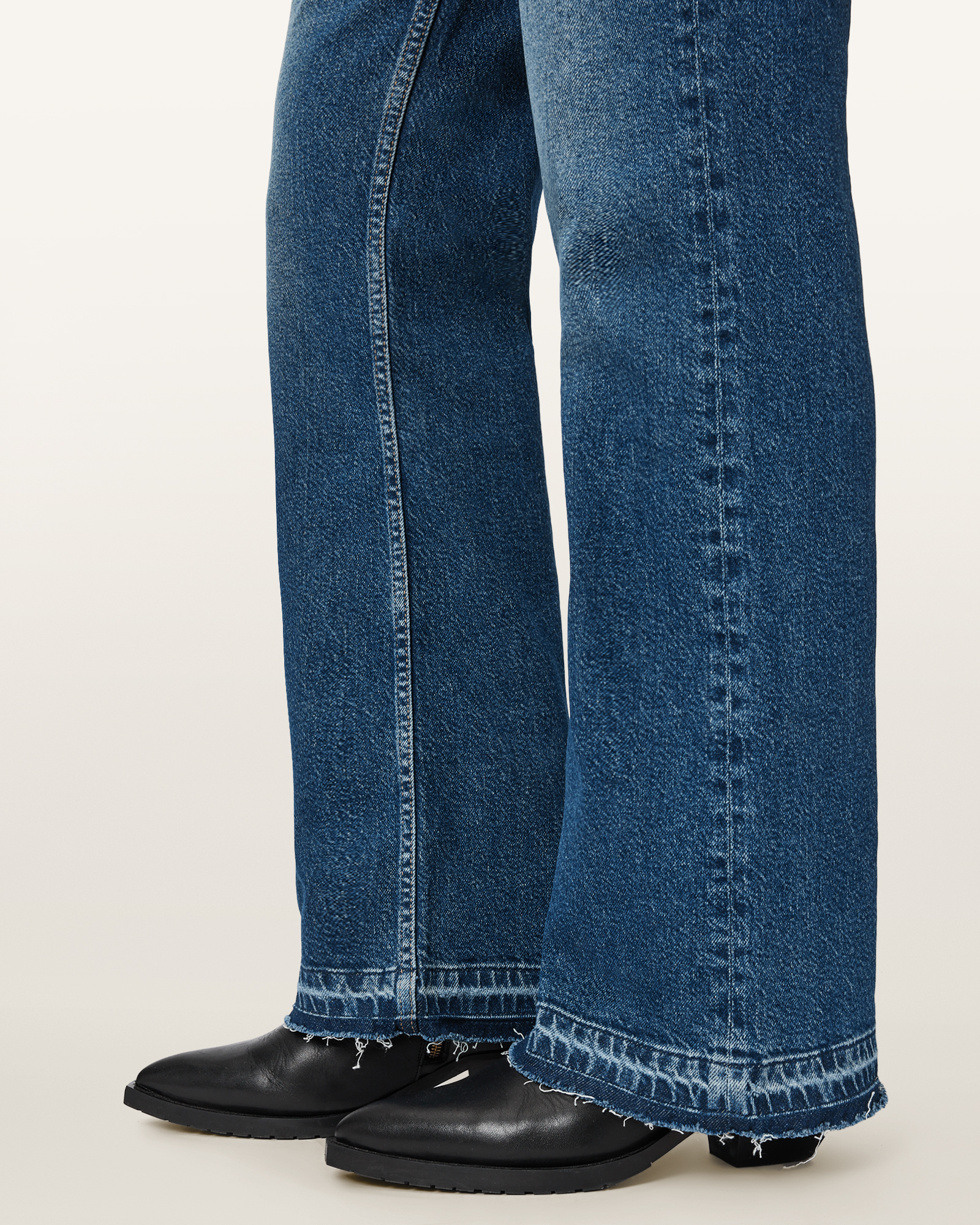 BOOTCUT FINISH