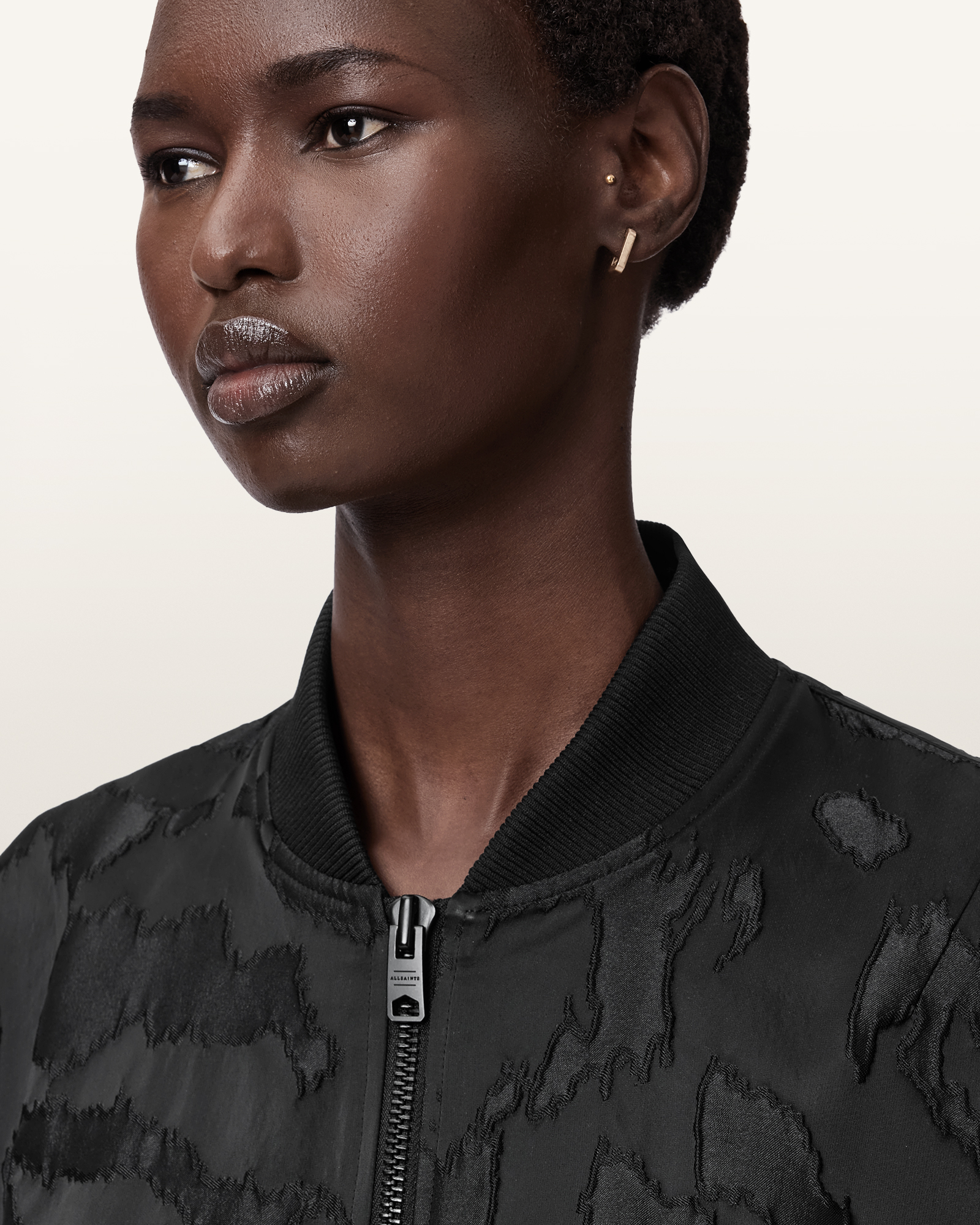 RIBBED COLLAR