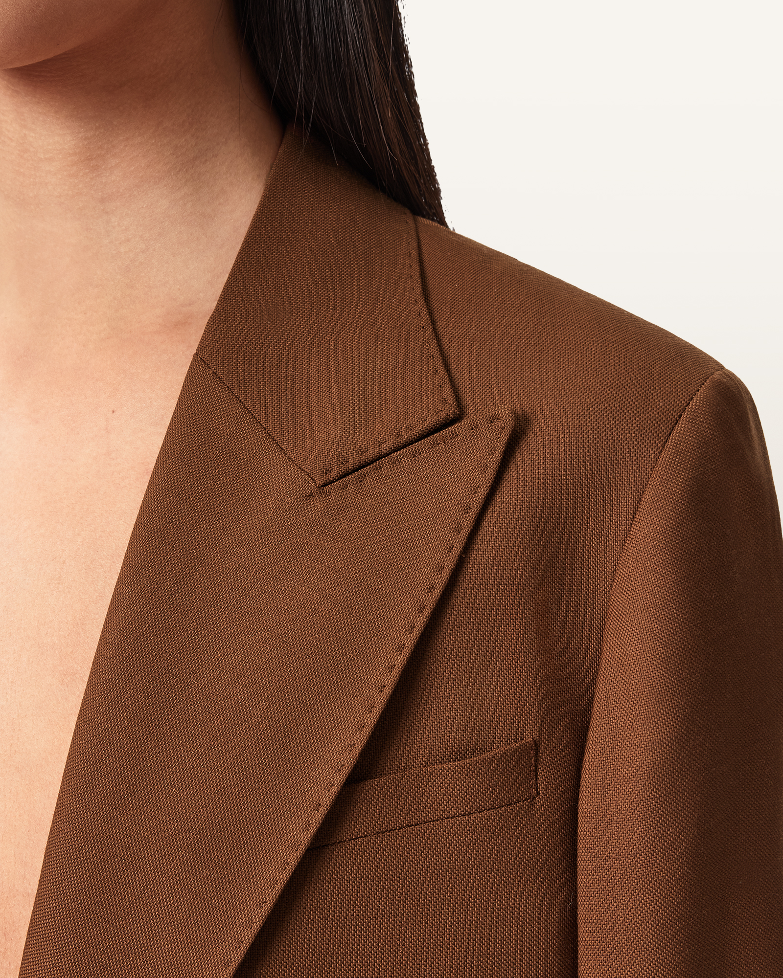 LAPEL COLLAR