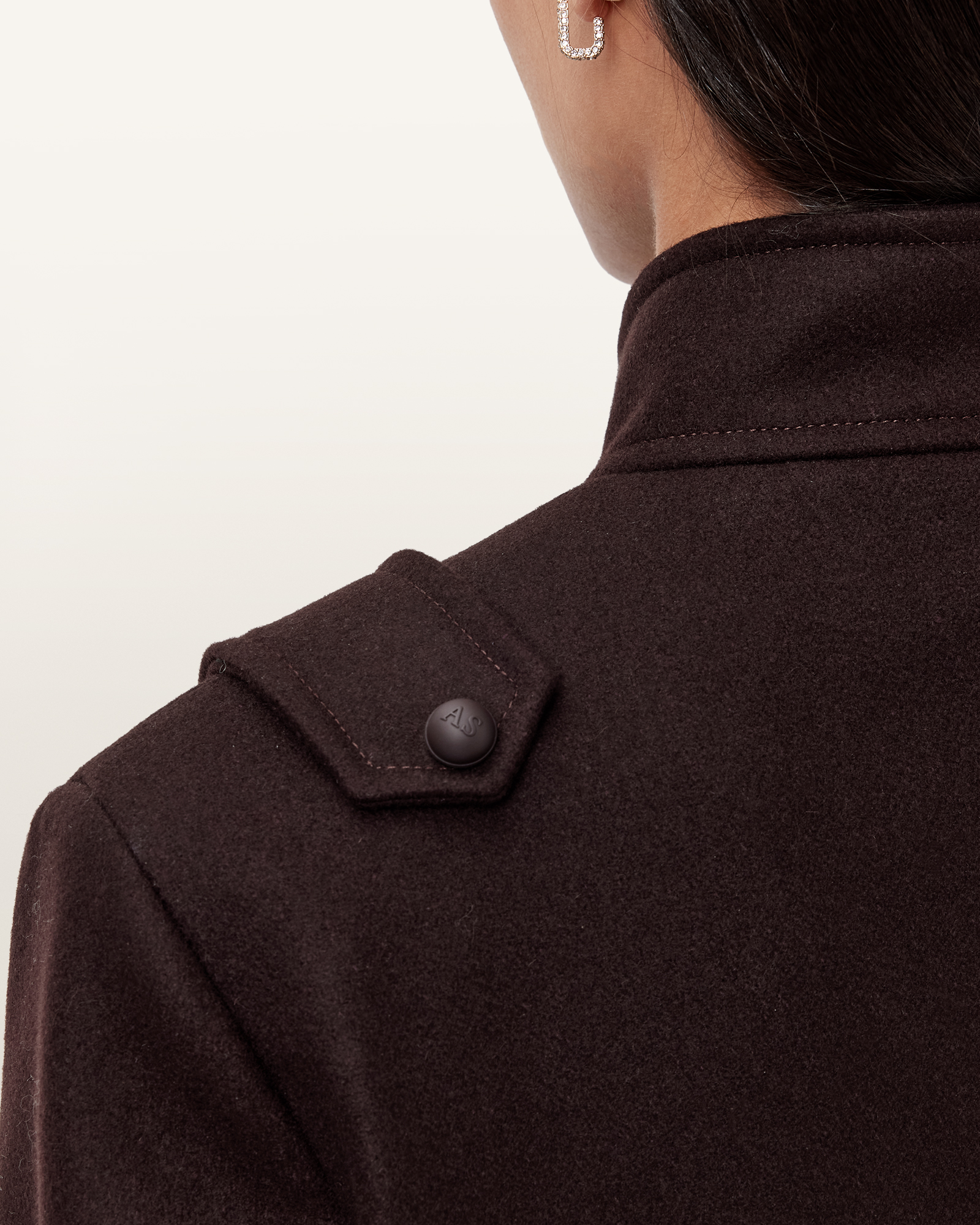 STRUCTURED SHOULDERS