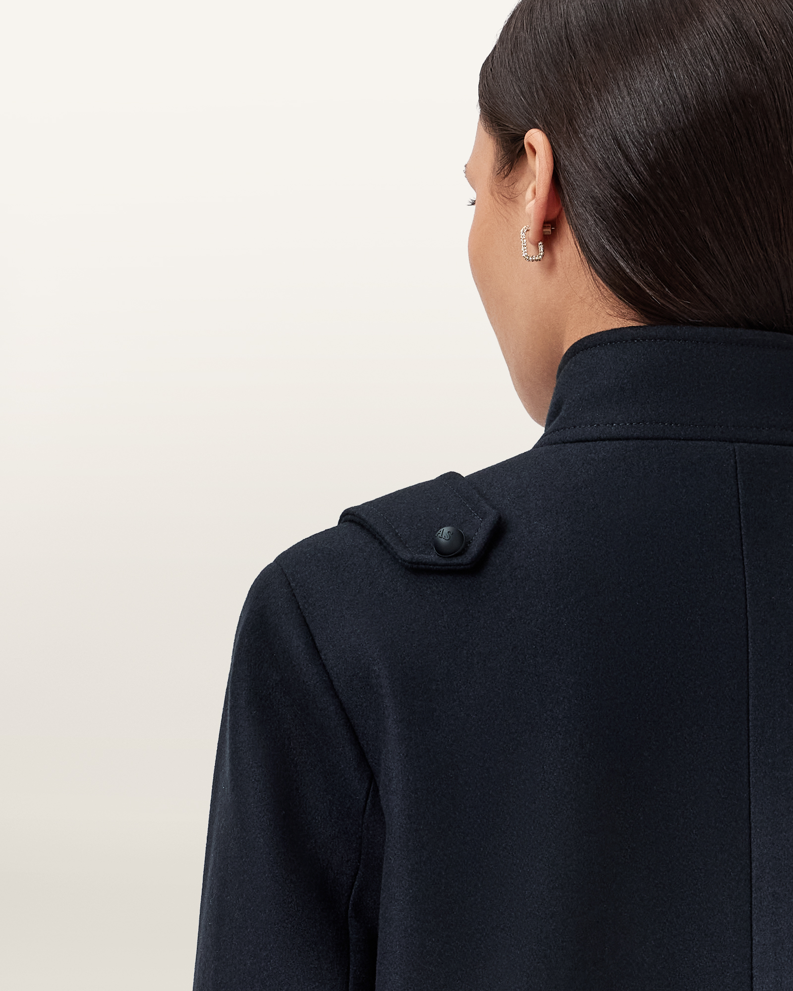 STRUCTURED SHOULDERS