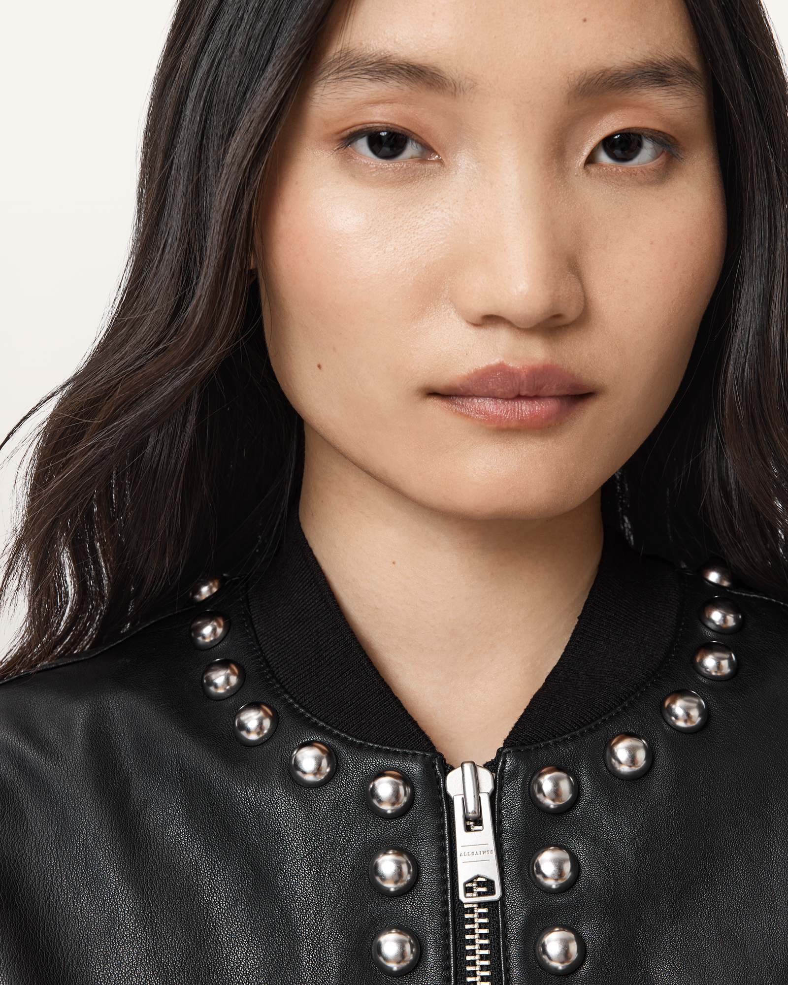 CLASSIC BOMBER DETAILS