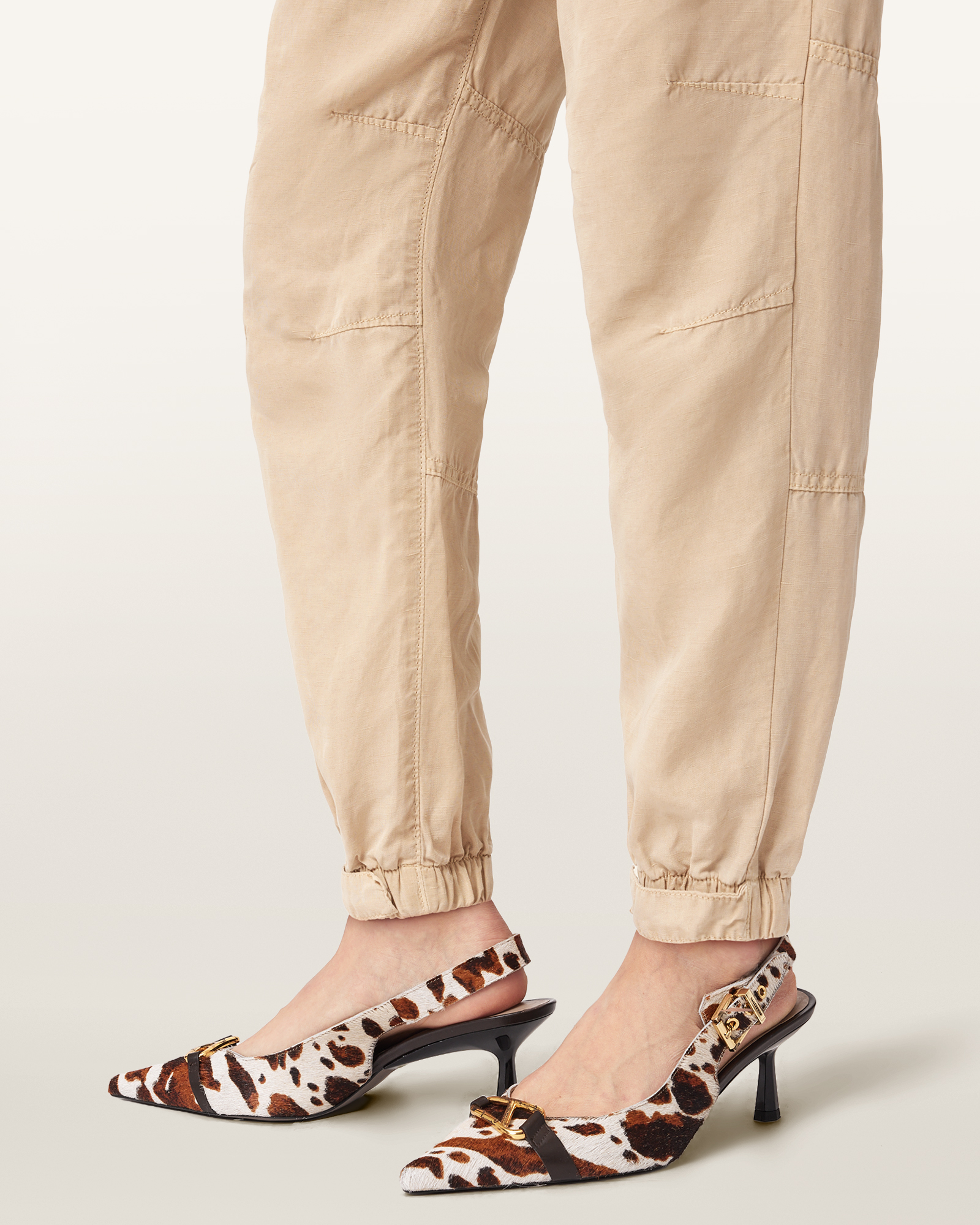 CUFFED ANKLES