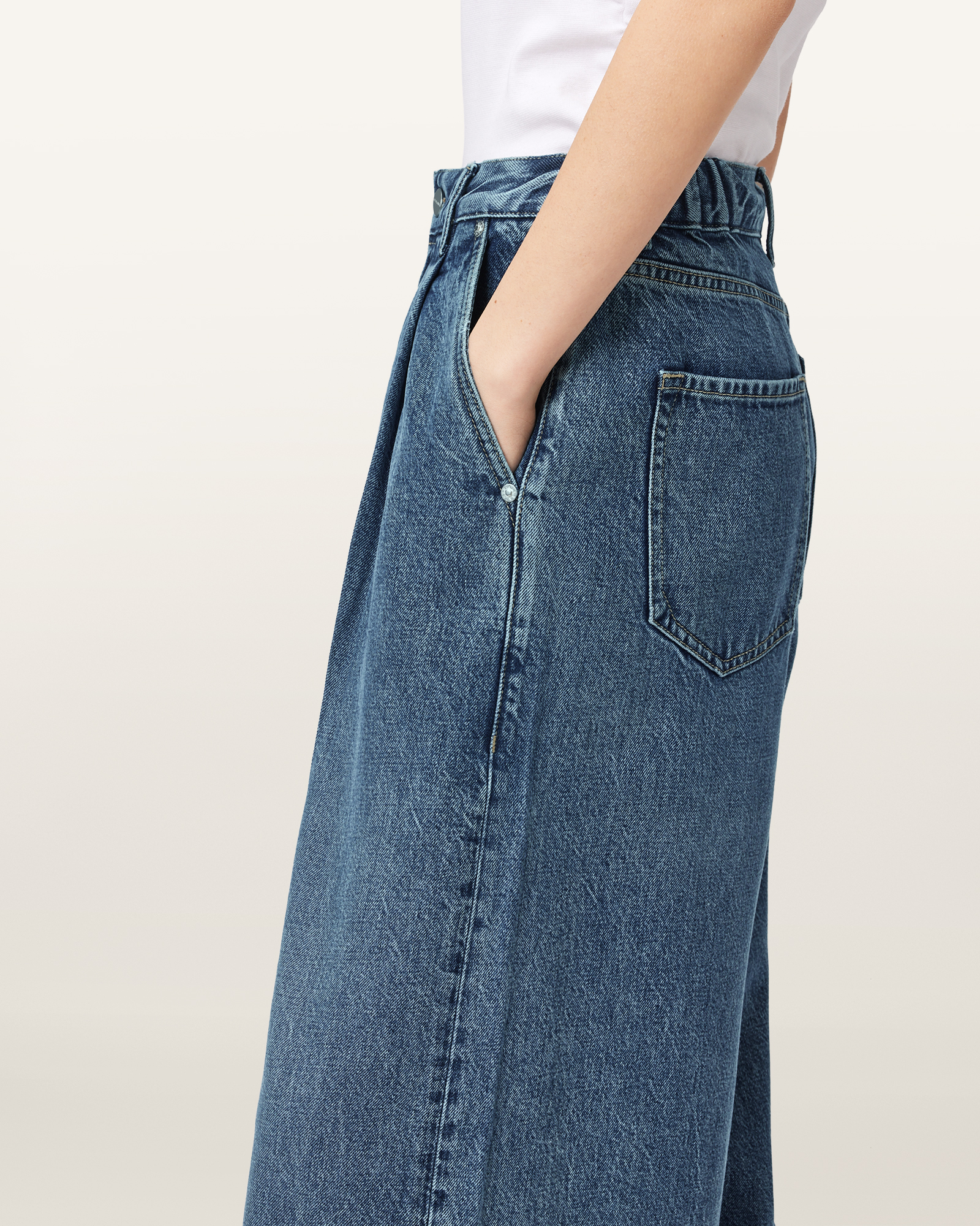 WIDE LEG