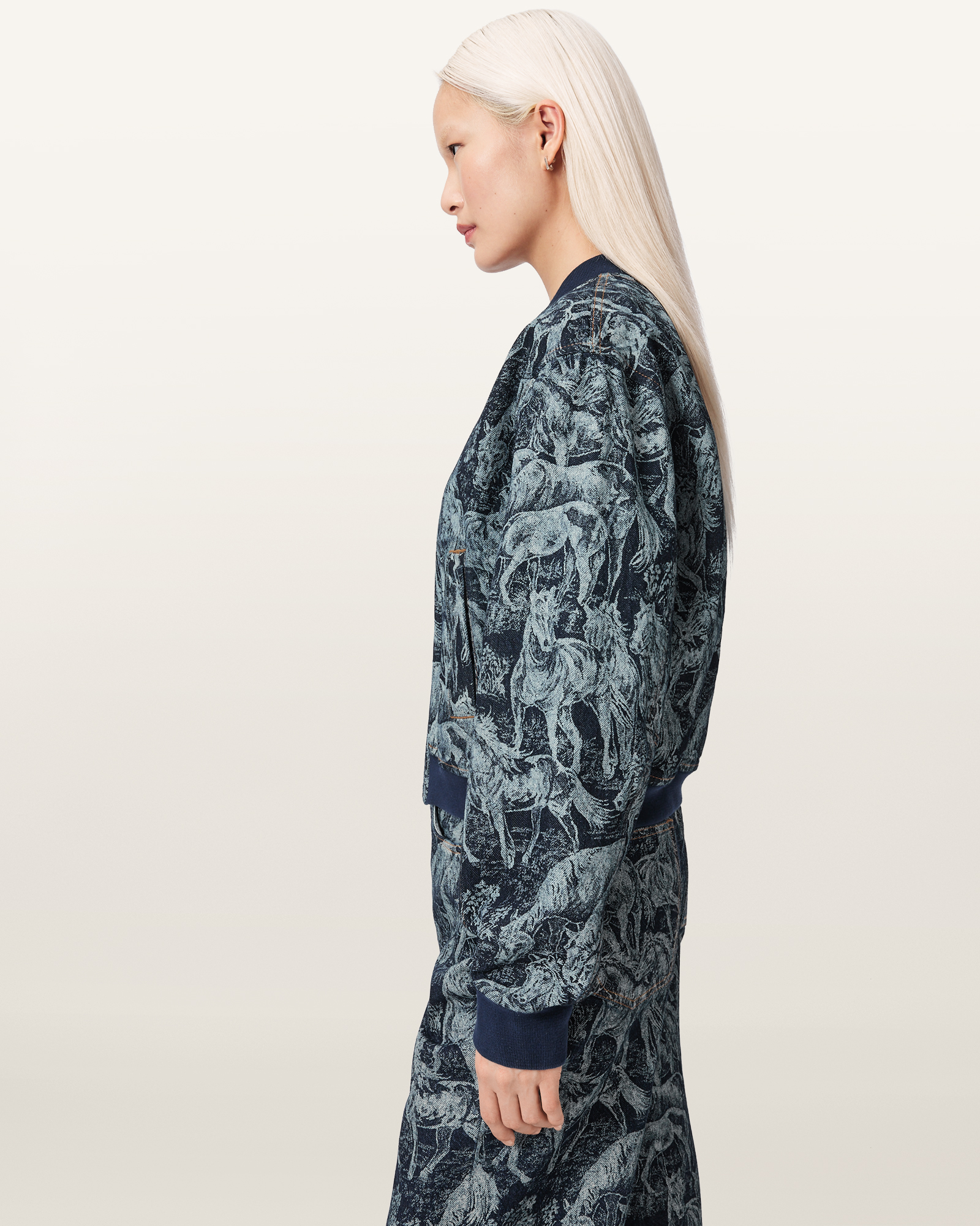 BOMBER STYLE