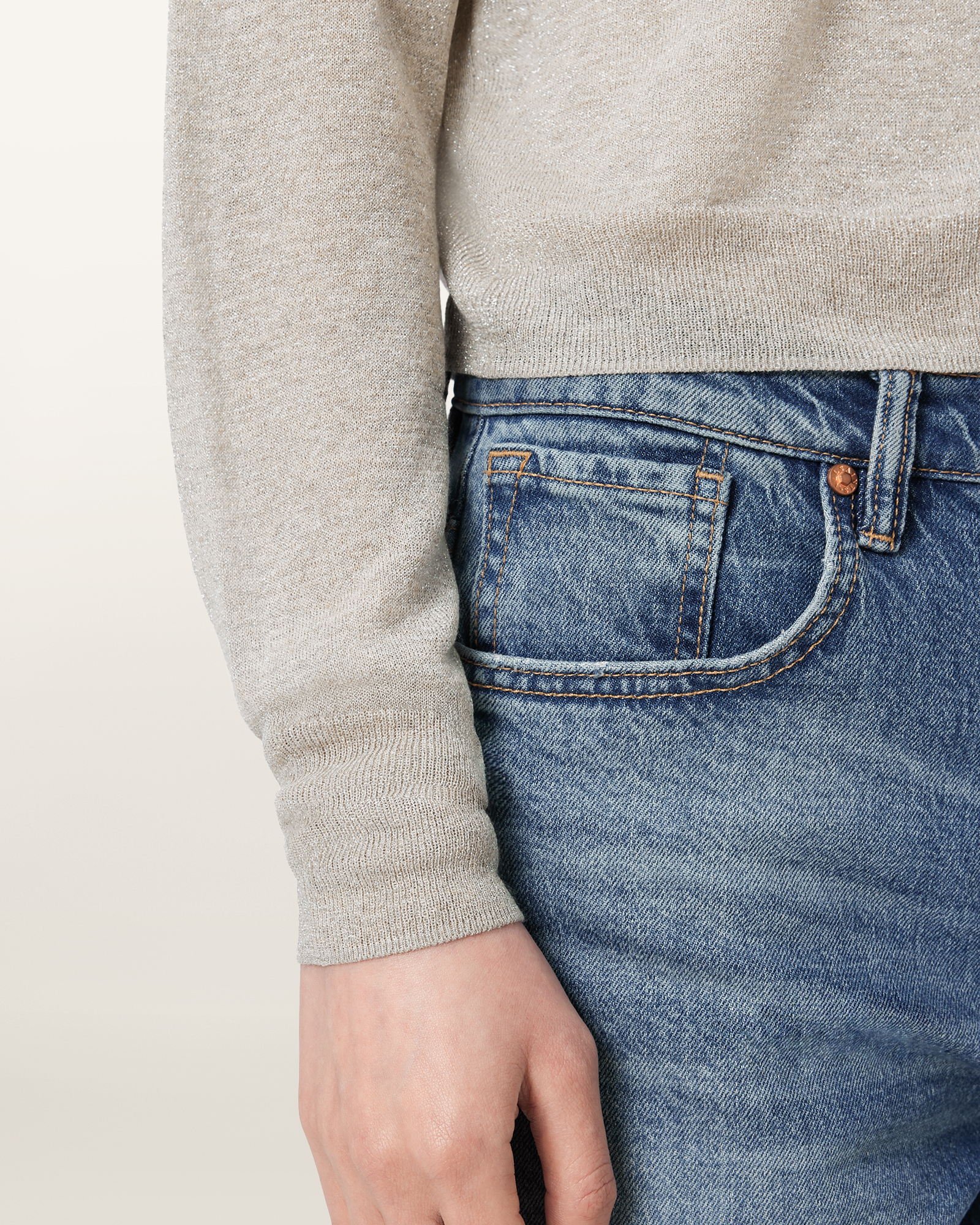 CLASSIC DETAILS