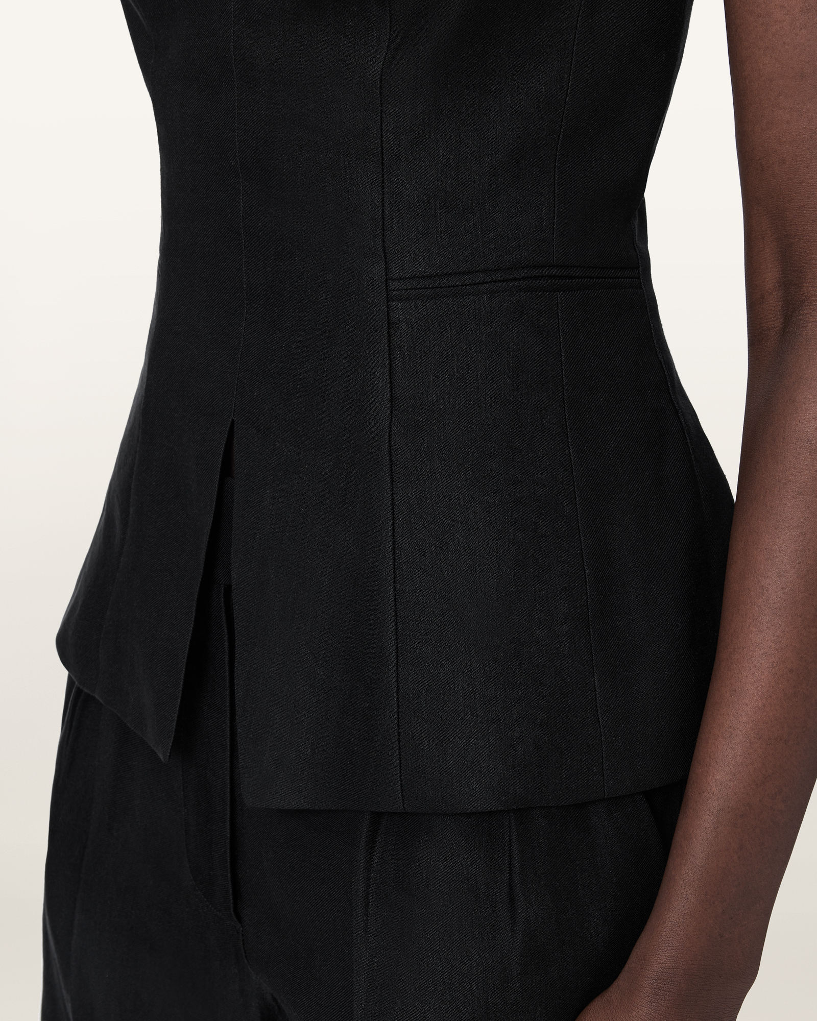 JETTED POCKETS