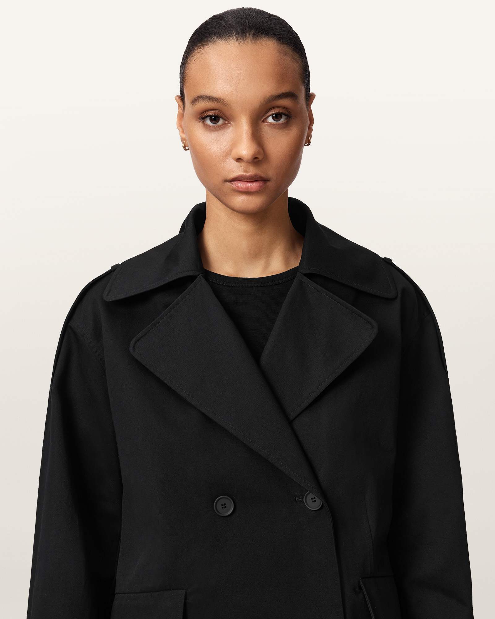 LAPEL COLLAR