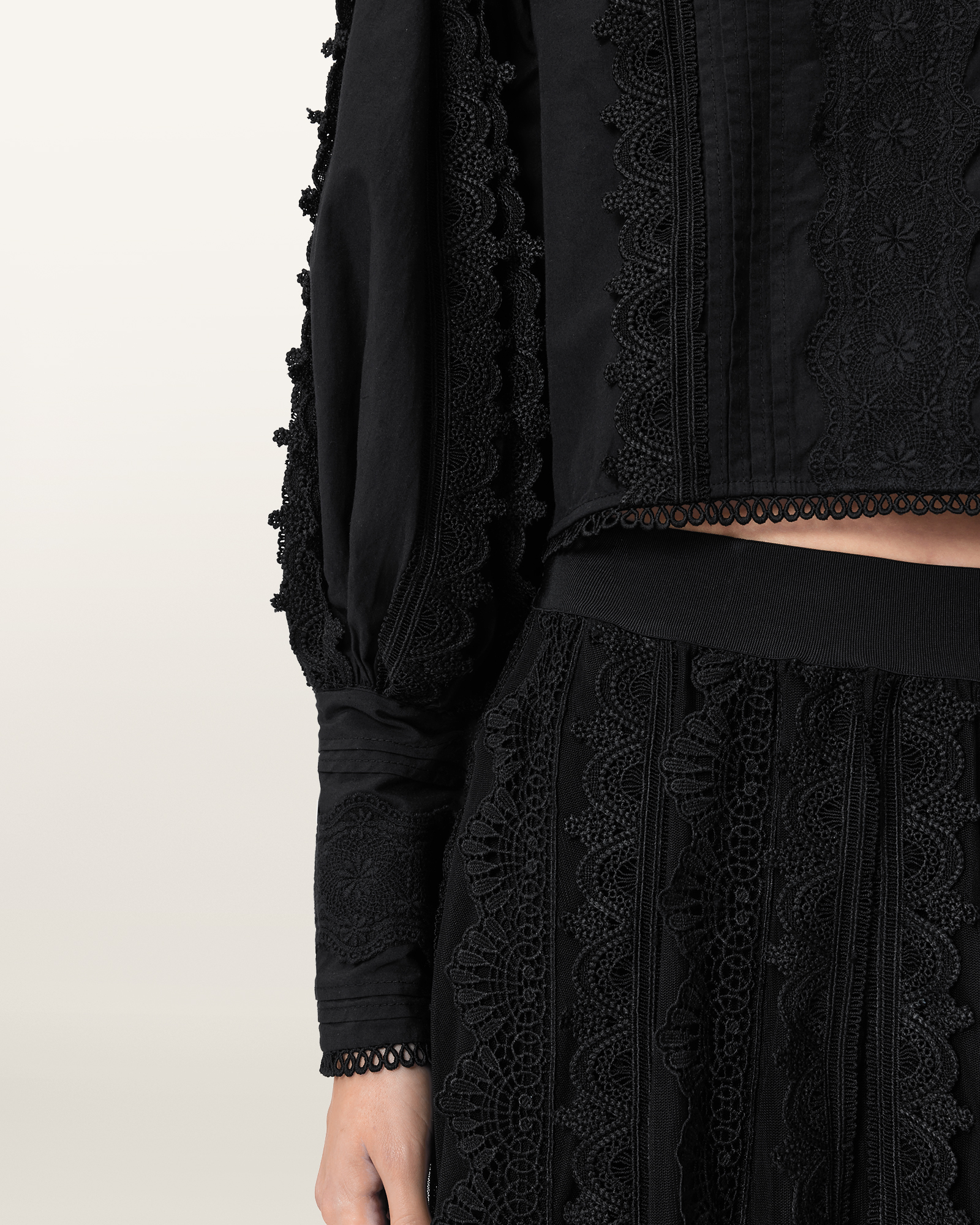 BLOUSON SLEEVES