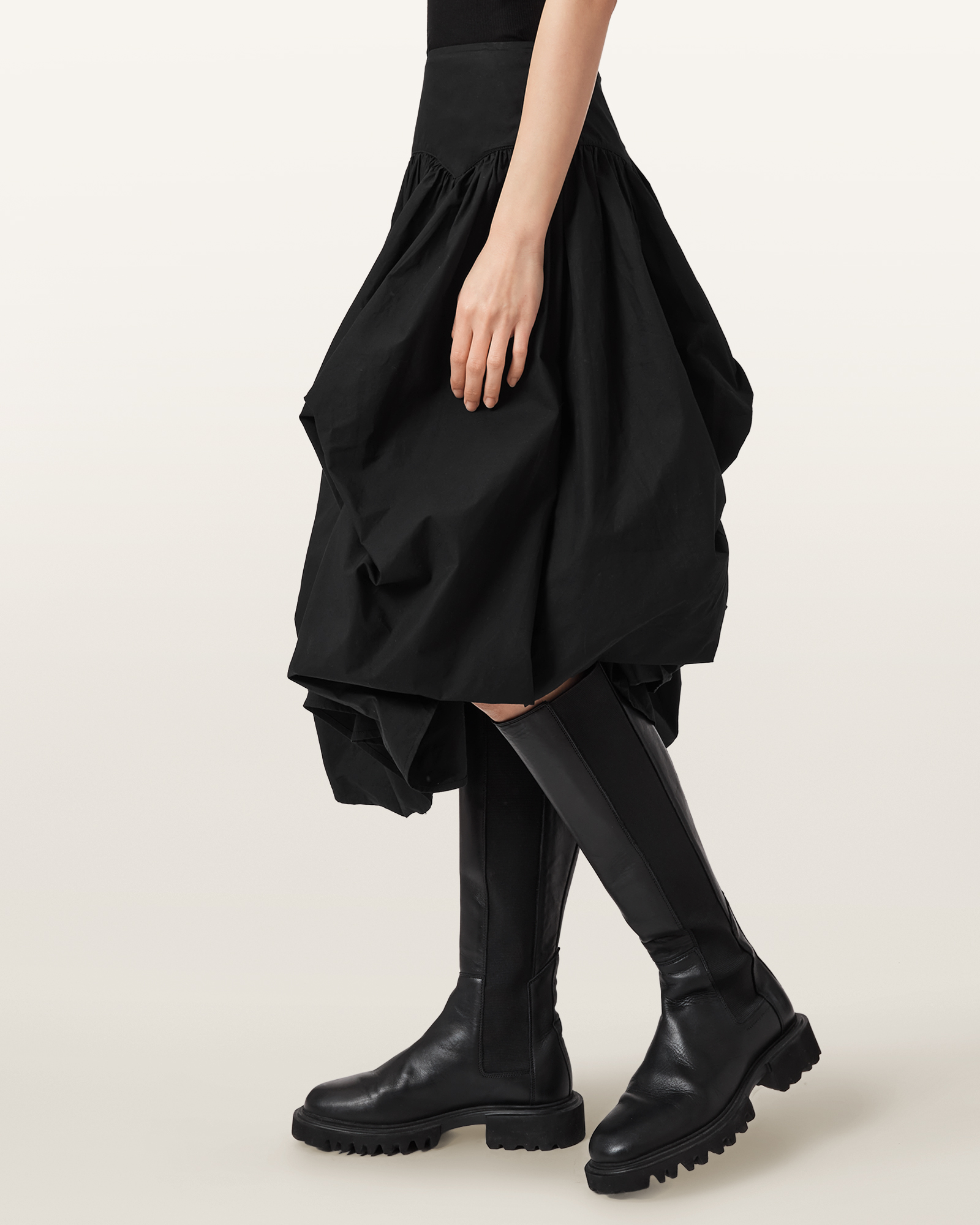 ASYMMETRIC DRAPING