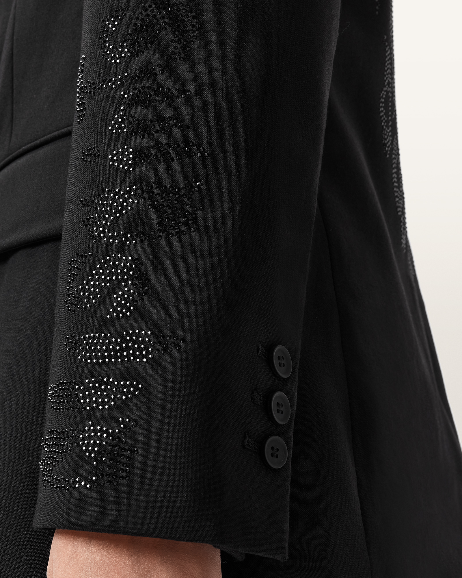 SKULL EMBELLISHMENT