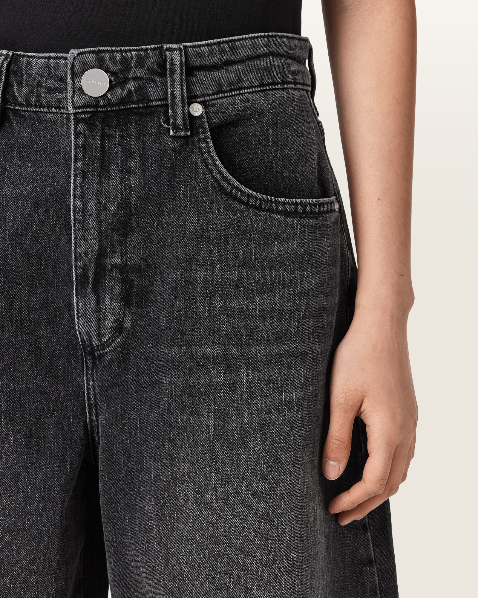 CLASSIC DETAILS