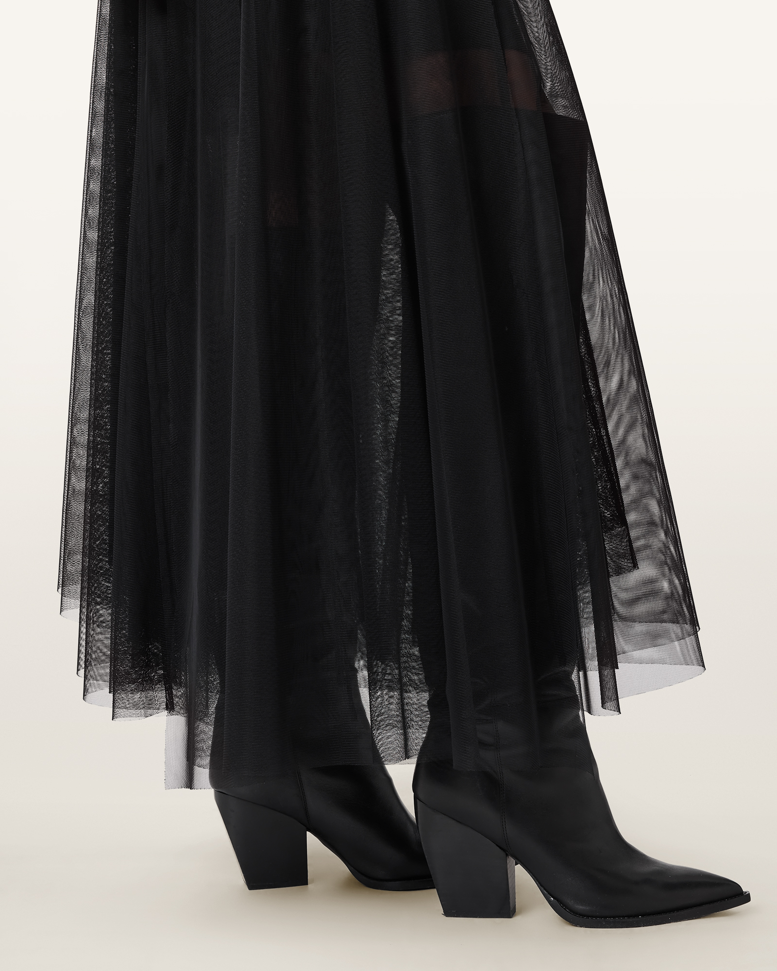 ELASTICATED WAISTBAND