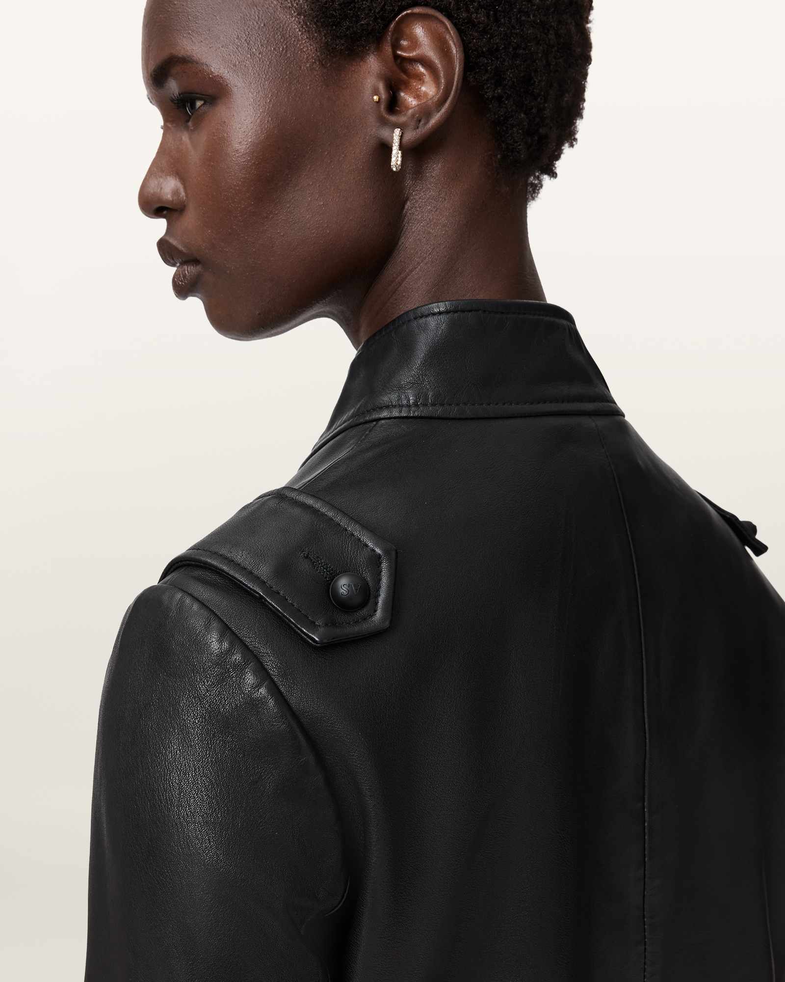 STRUCTURED SHOULDERS