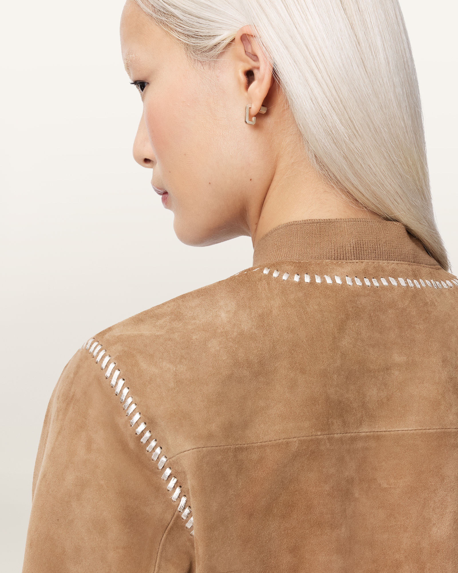 WHITE WHIPSTITCH