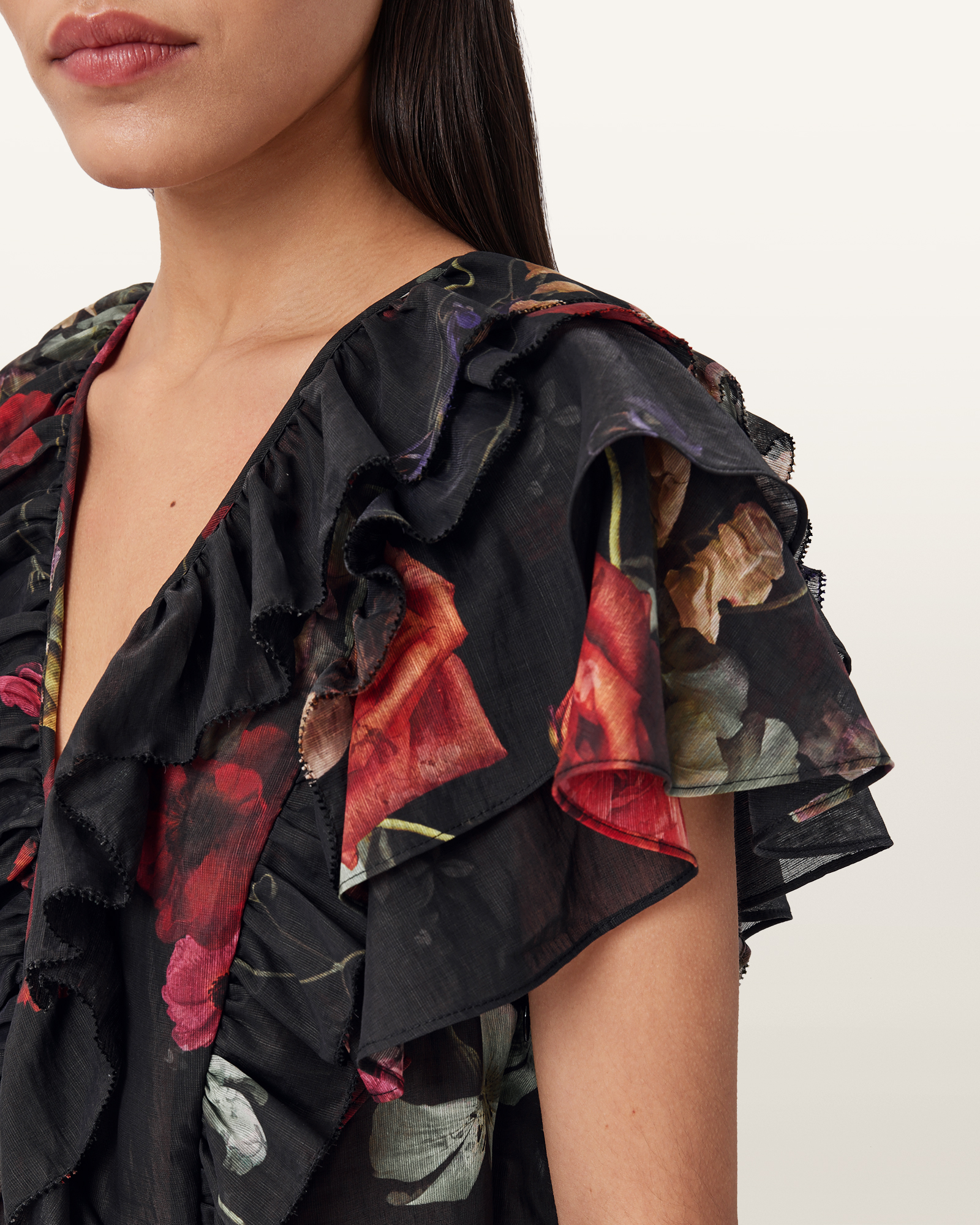 FRILL DETAILS