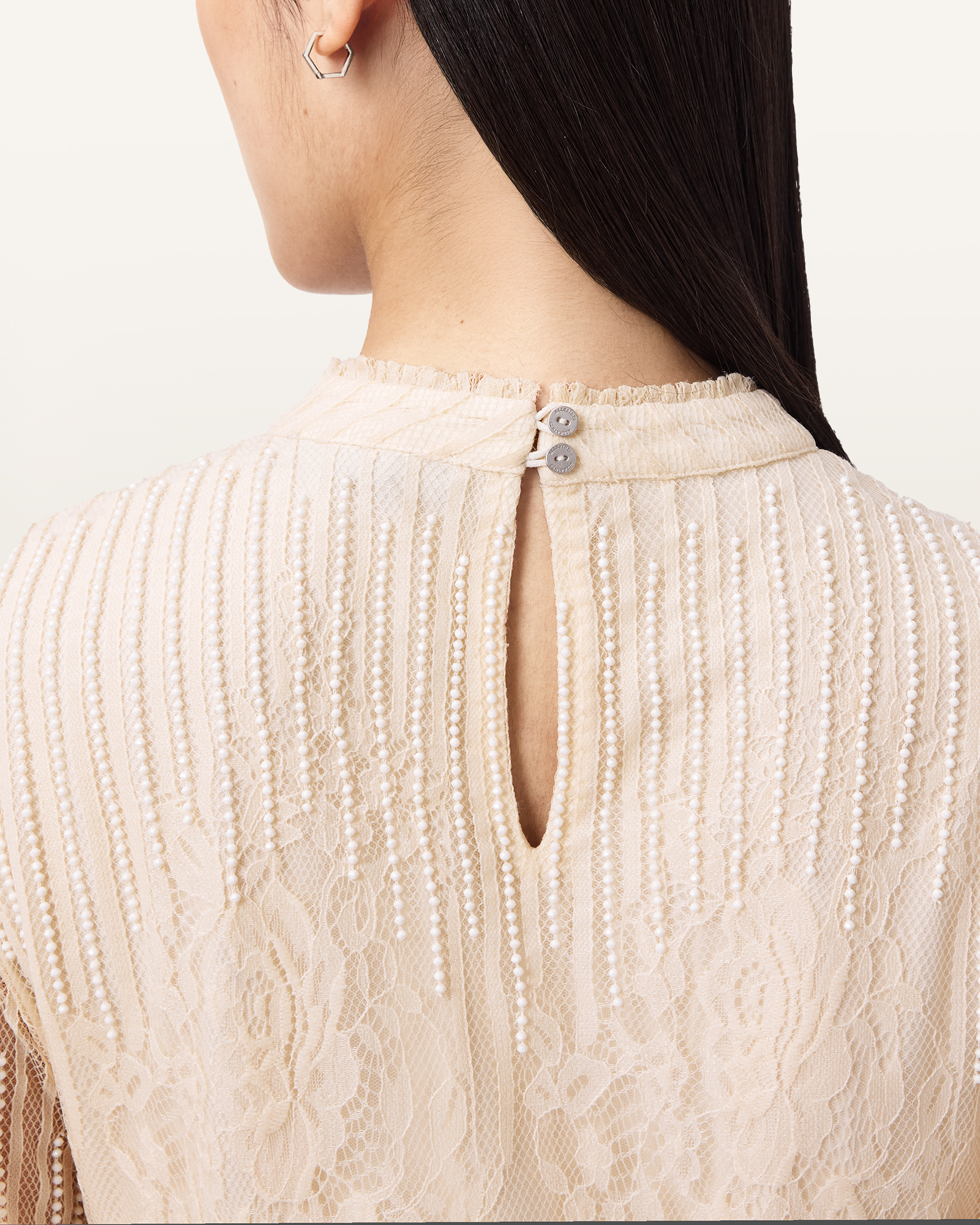 DELICATE FASTENING