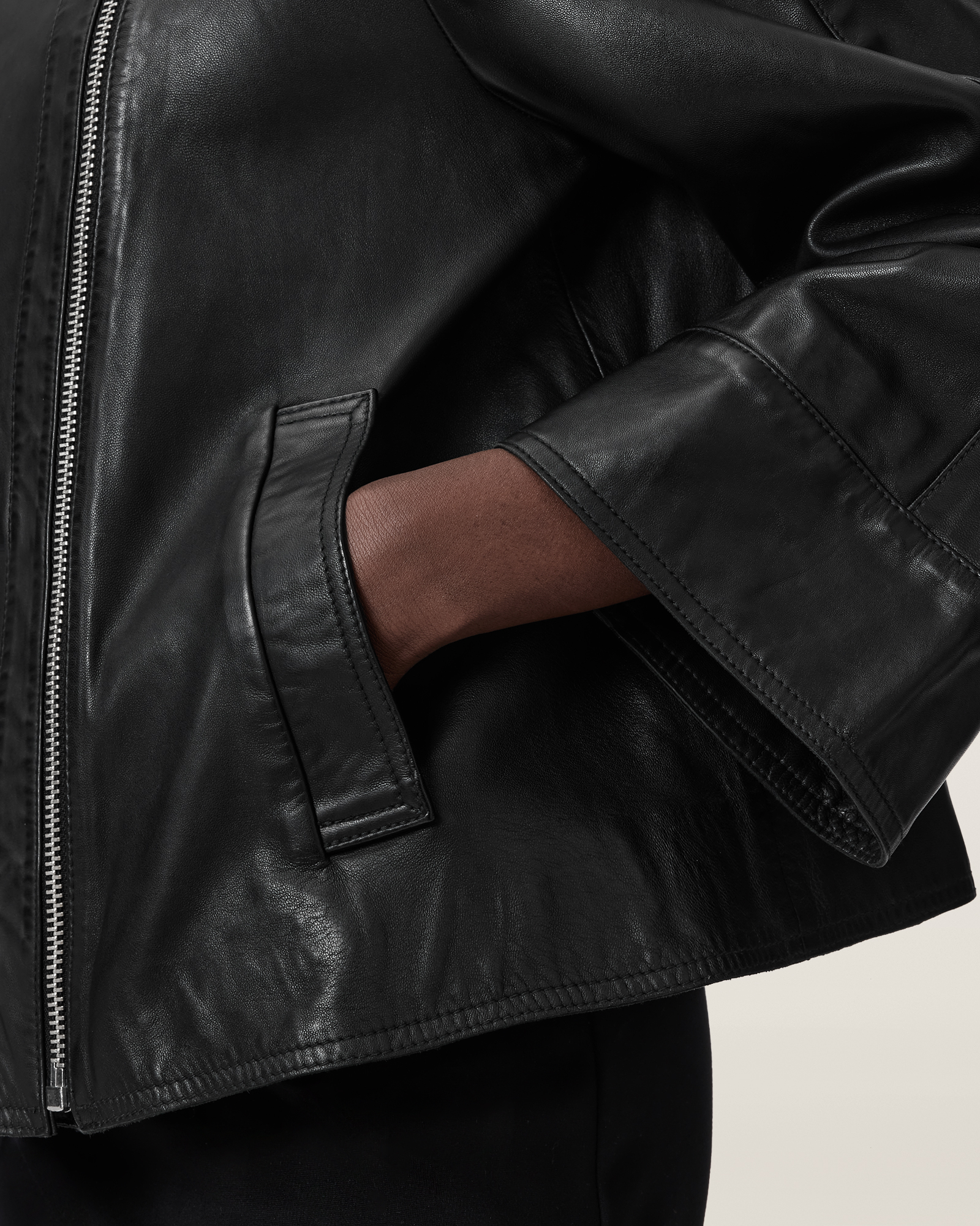 STREAMLINED POCKETS