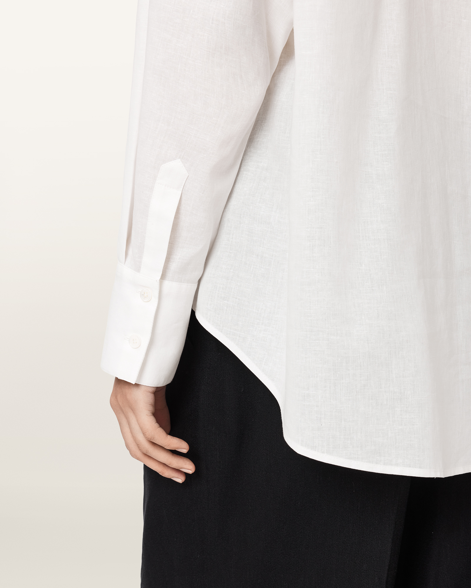 BUTTON CLOSURE