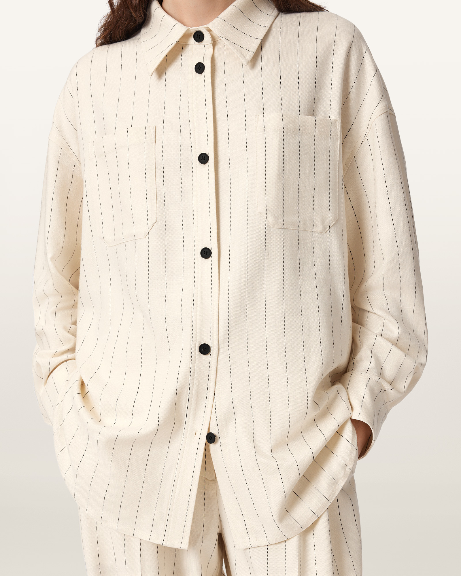 RELAXED FIT