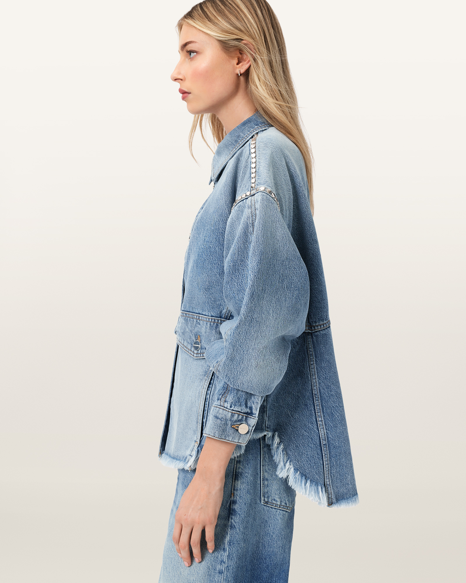 OVERSIZED FIT