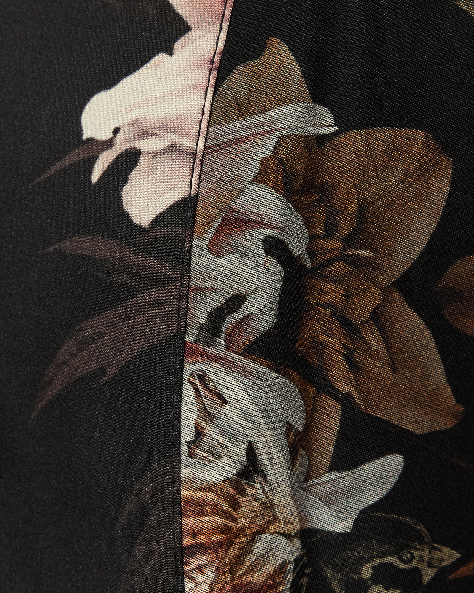 GOTHIC FLORALS