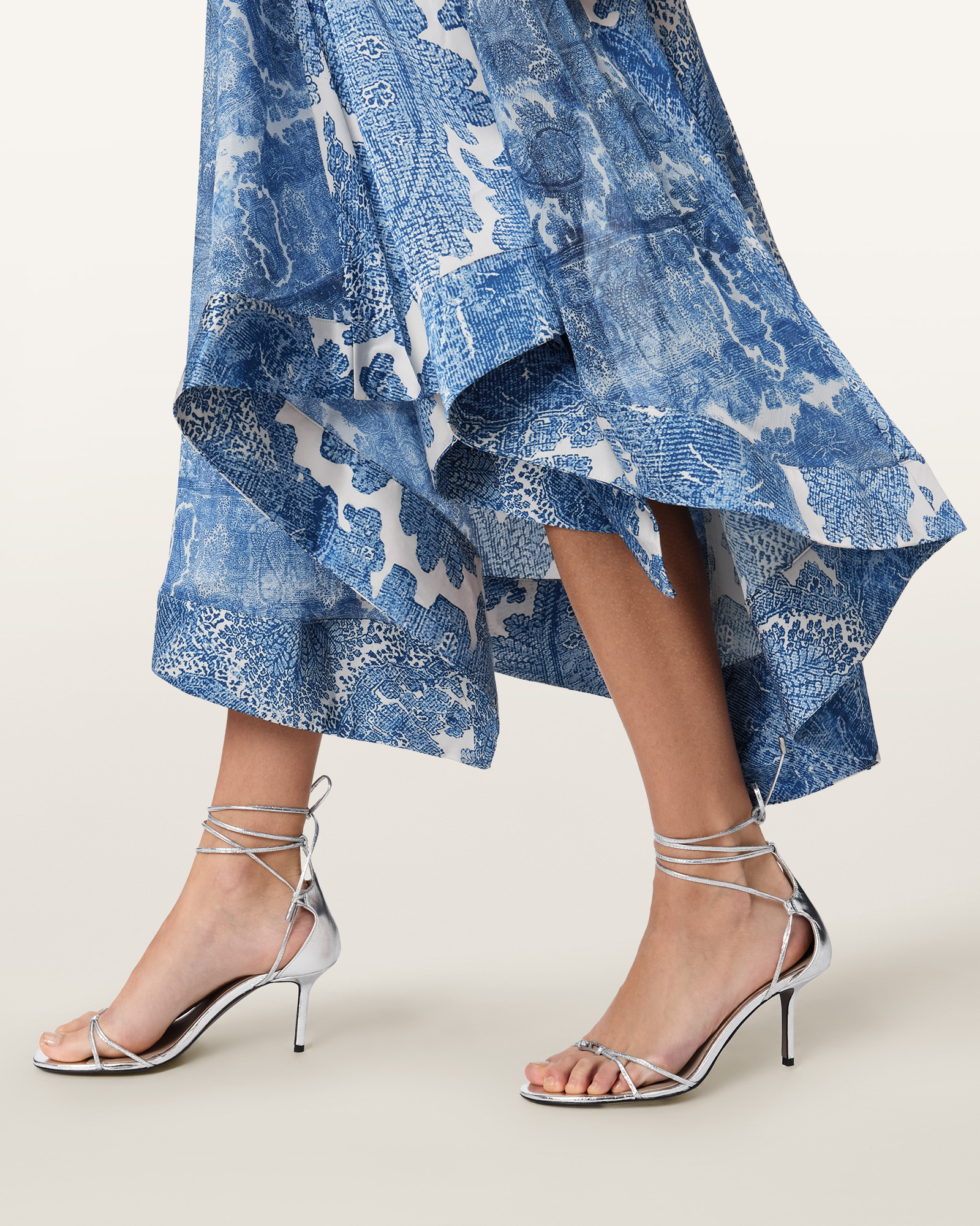 ASYMMETRIC HEM