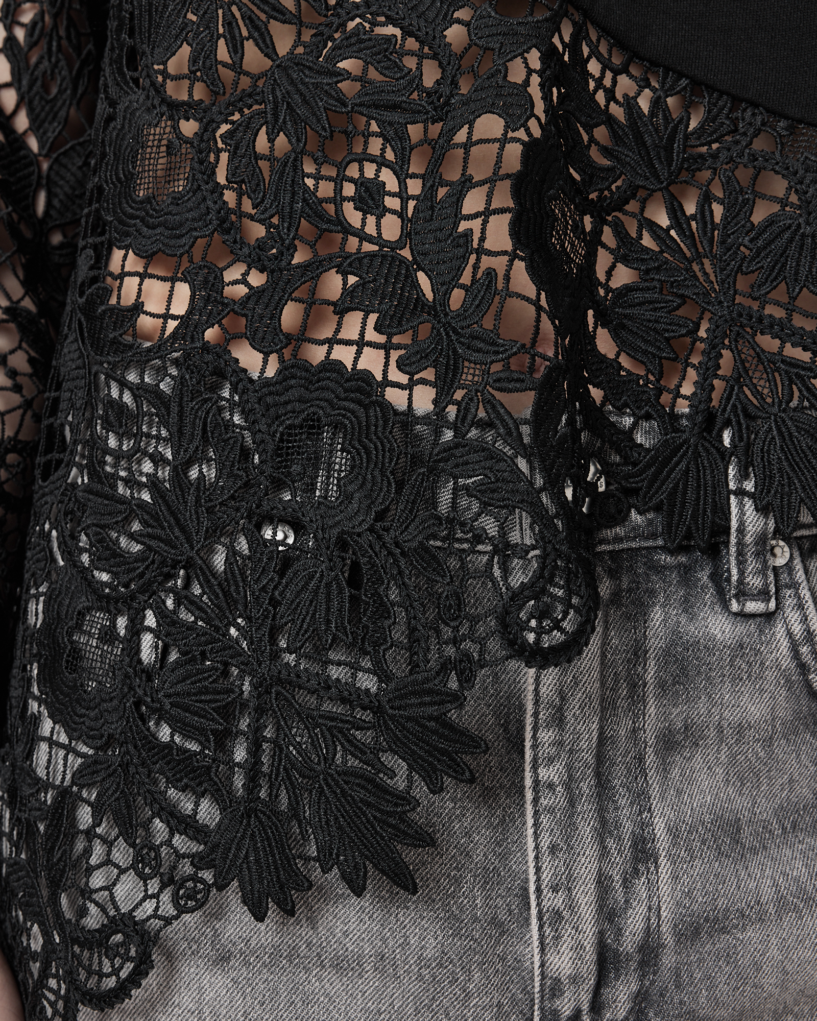 LACE DETAIL